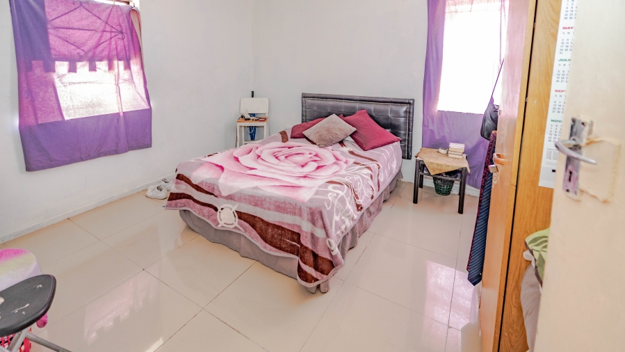 2 Bedroom Property for Sale in Hillcrest Heights Western Cape